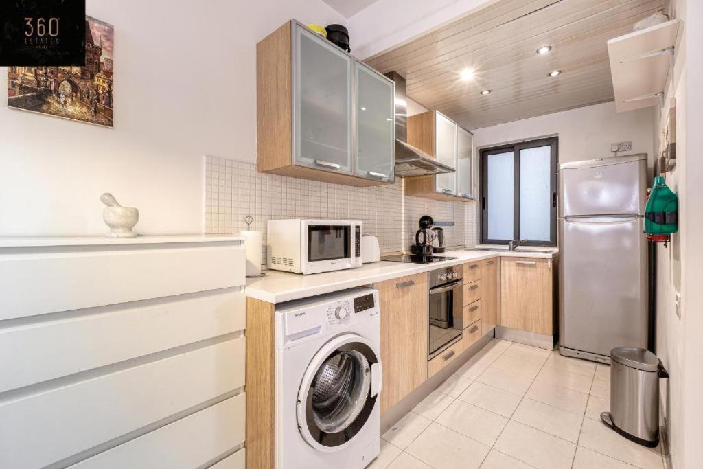 Cozy 1 Bedroom Oasis In The Heart Of St. Julians By 360 Estates