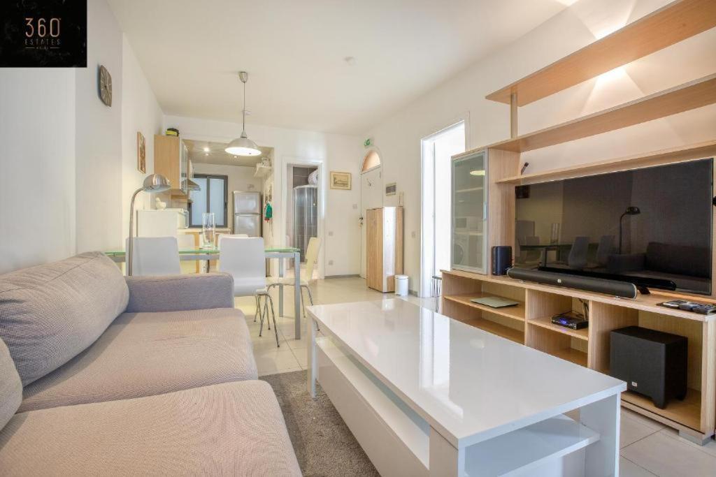 Cozy 1 Bedroom Oasis In The Heart Of St. Julians By 360 Estates Lägenhet St. Julian's